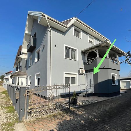 4 Stars Apartments Near Airport Velika Gorica Luaran gambar